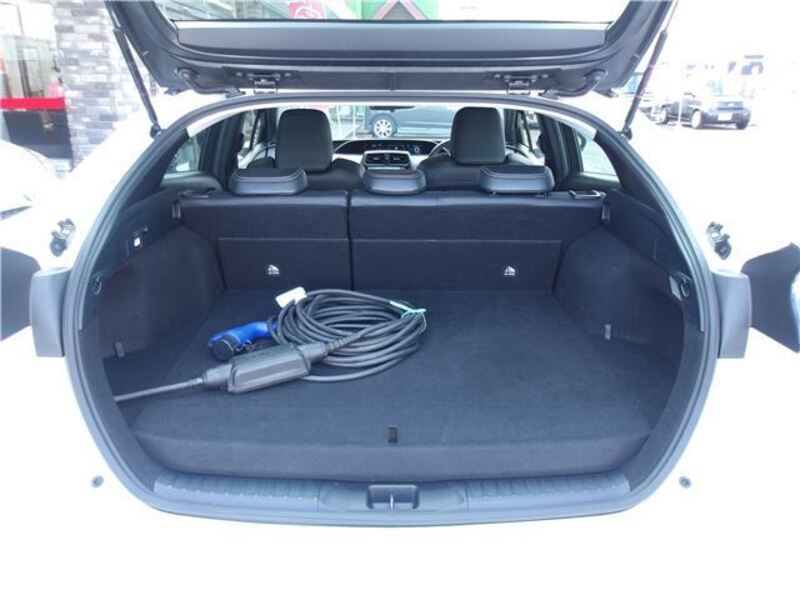 PRIUS PHV