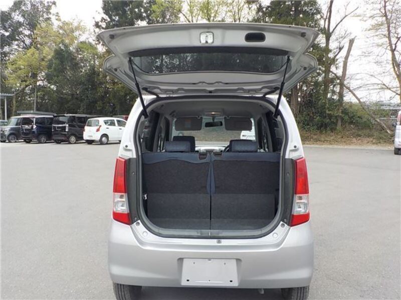 WAGON R