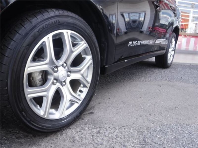 OUTLANDER PHEV