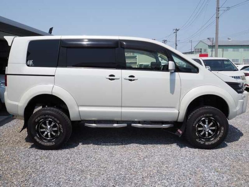 DELICA D5