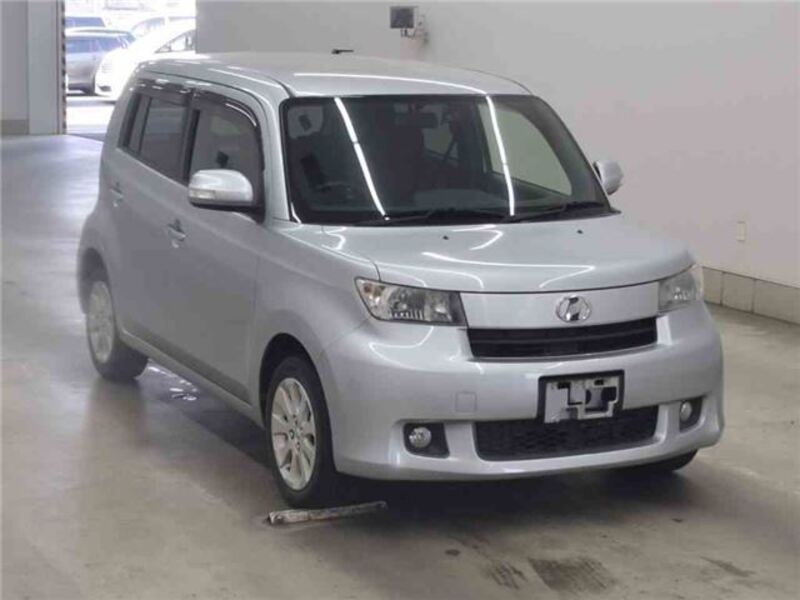 TOYOTA BB