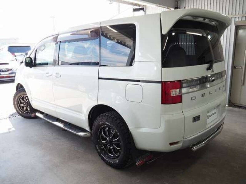 DELICA D5