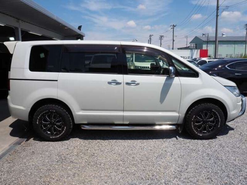 DELICA D5