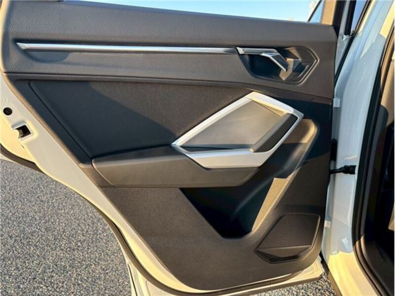 Q3