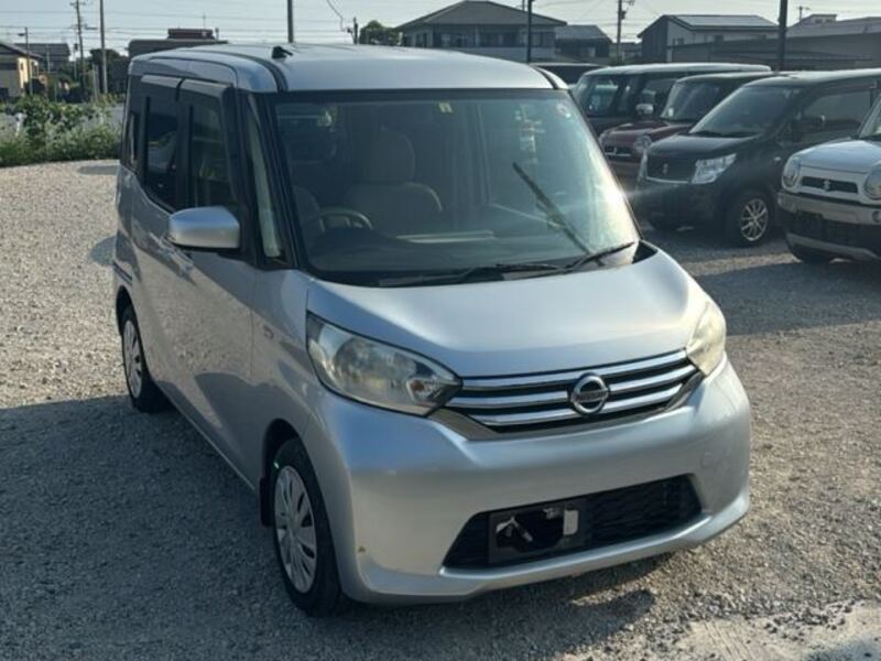 NISSAN DAYZ ROOX