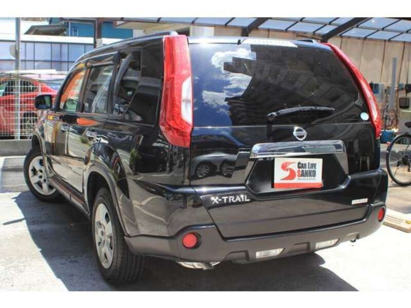 X-TRAIL
