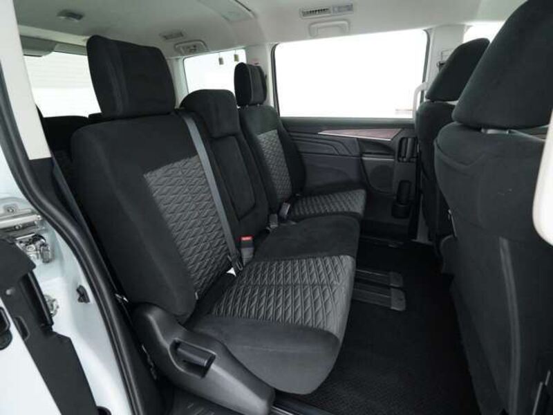 DELICA D5