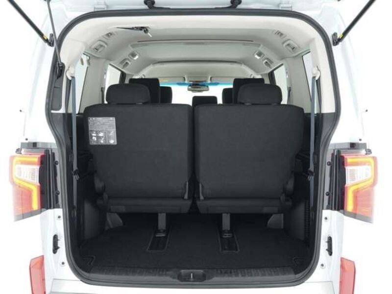 DELICA D5