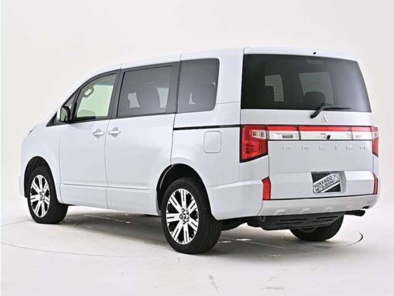 DELICA D5