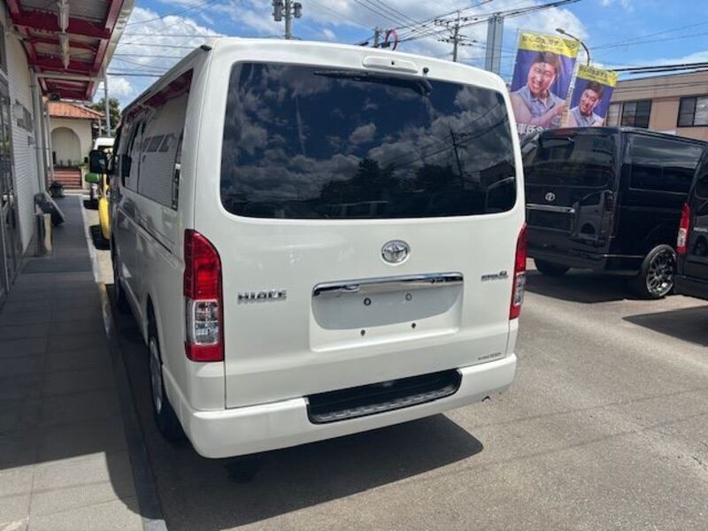 HIACE VAN