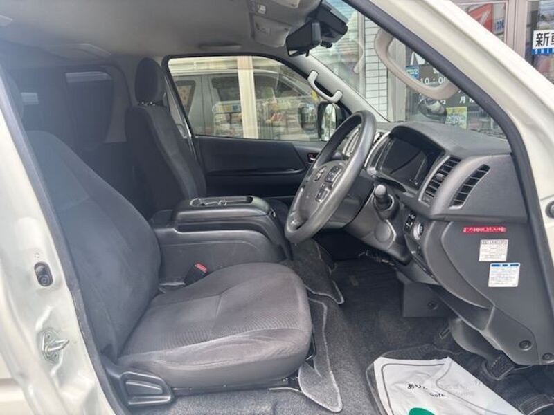 HIACE VAN