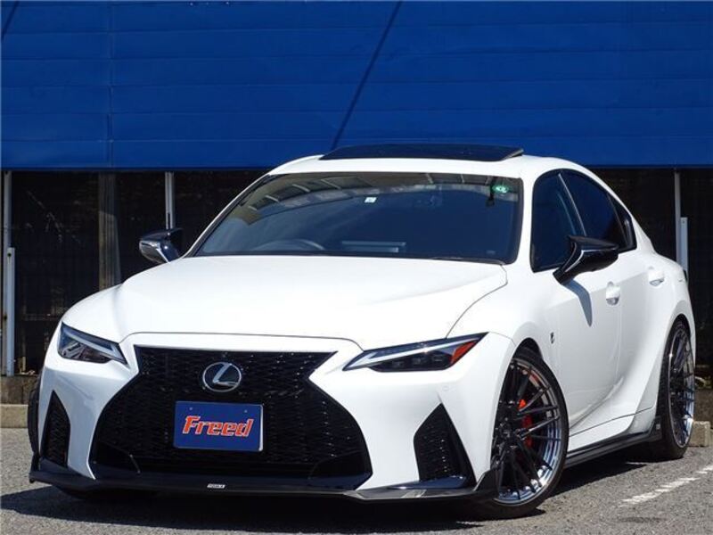LEXUS IS