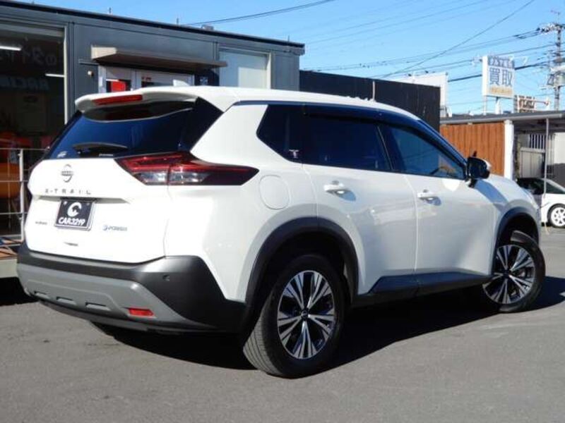 X-TRAIL