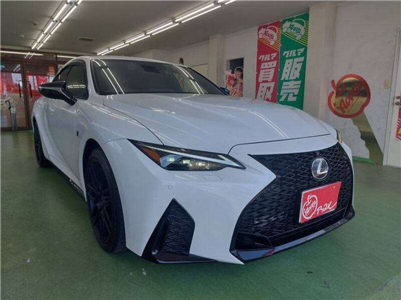LEXUS IS