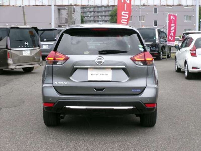 X-TRAIL
