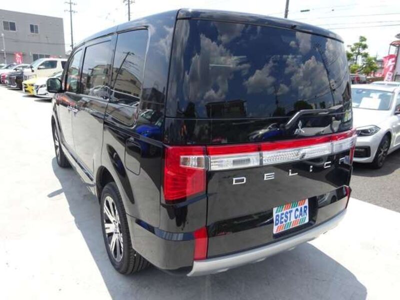 DELICA D5