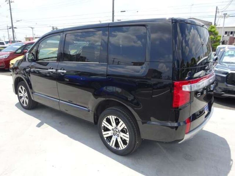 DELICA D5