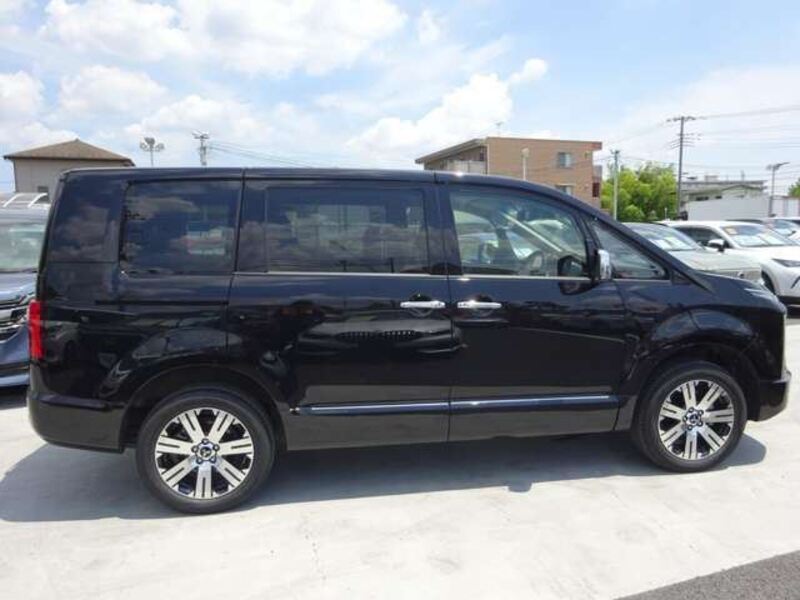 DELICA D5