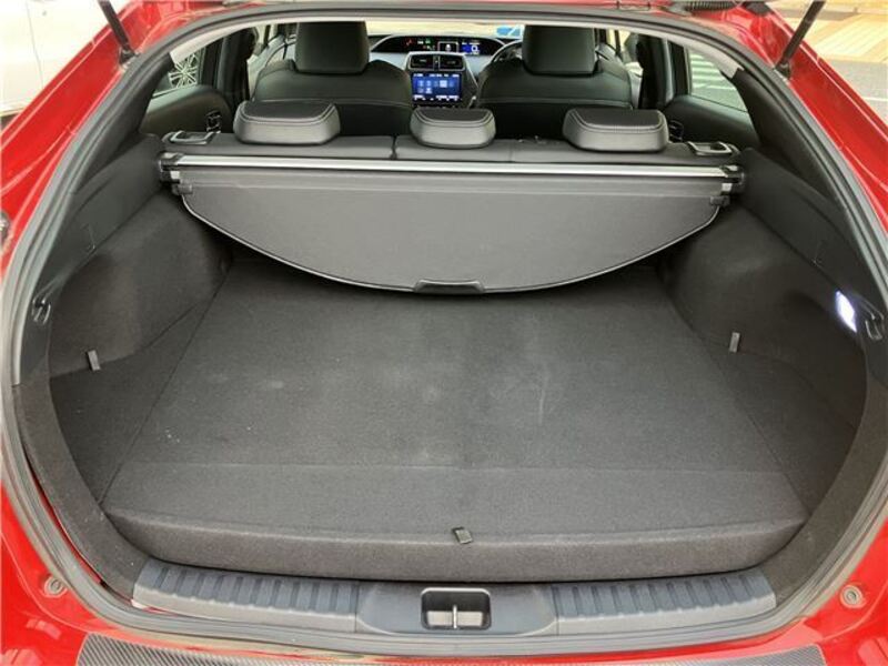 PRIUS PHV