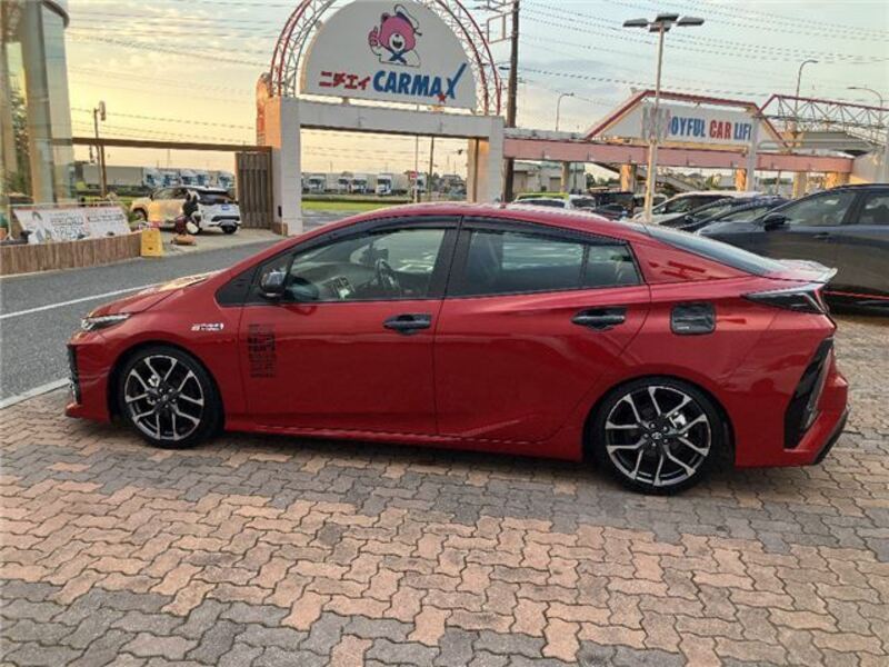 PRIUS PHV
