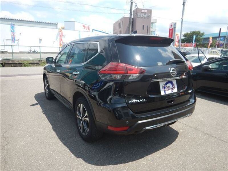 X-TRAIL