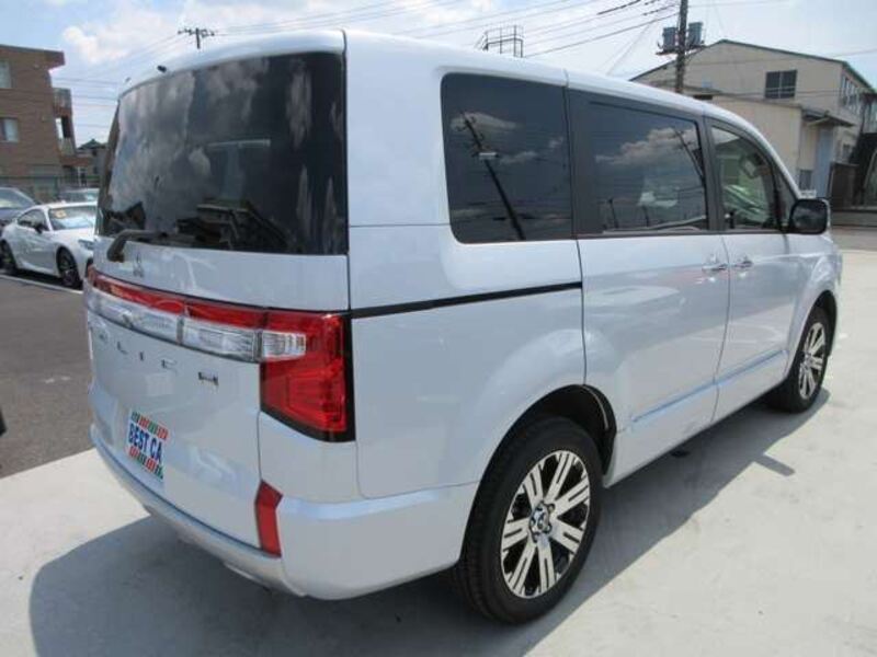 DELICA D5