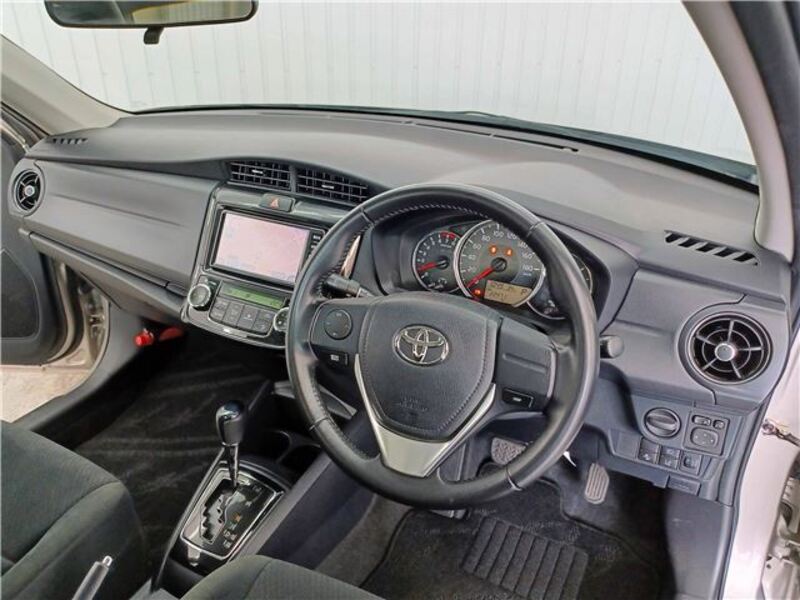COROLLA AXIO