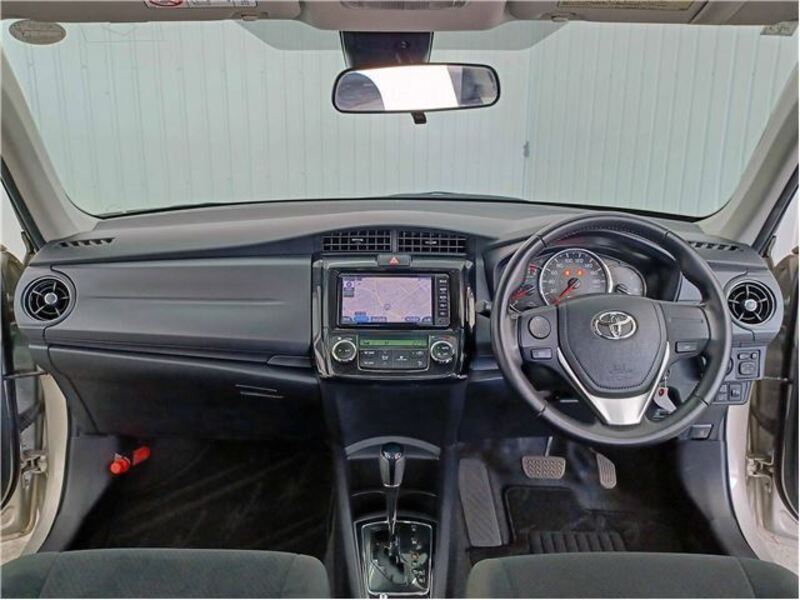 COROLLA AXIO