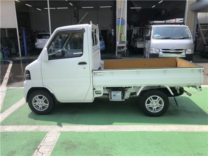 CLIPPER TRUCK