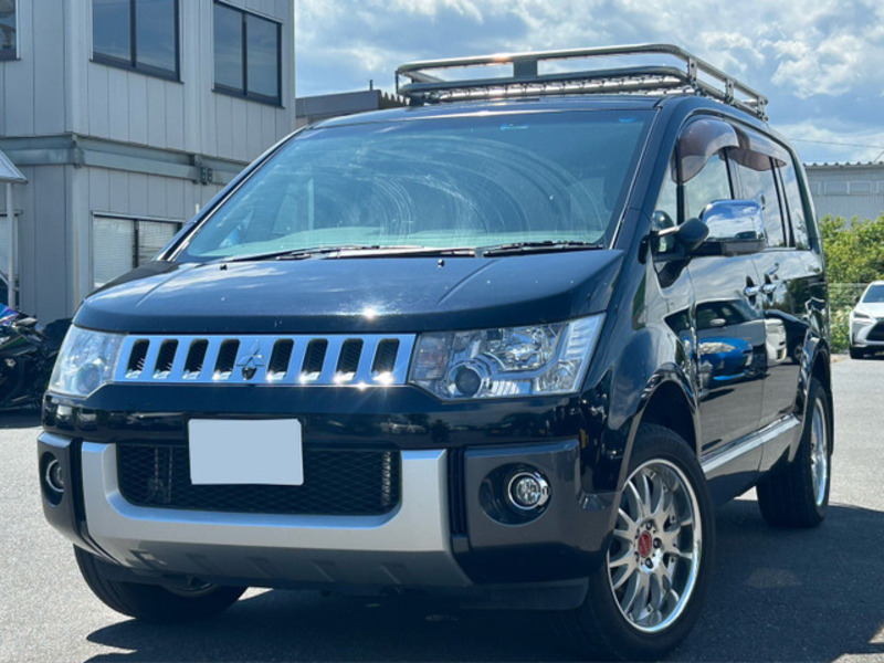 MITSUBISHI DELICA D5