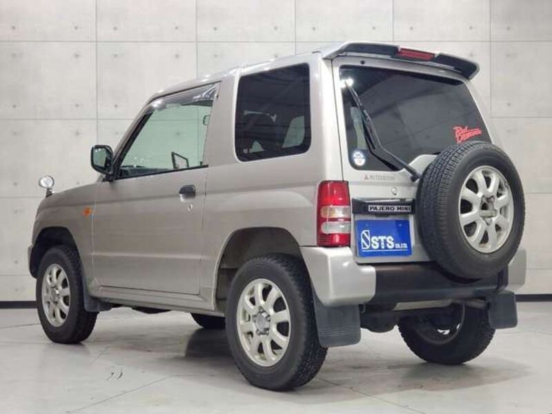 PAJERO MINI