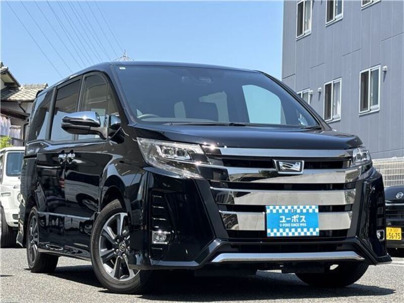 TOYOTA NOAH