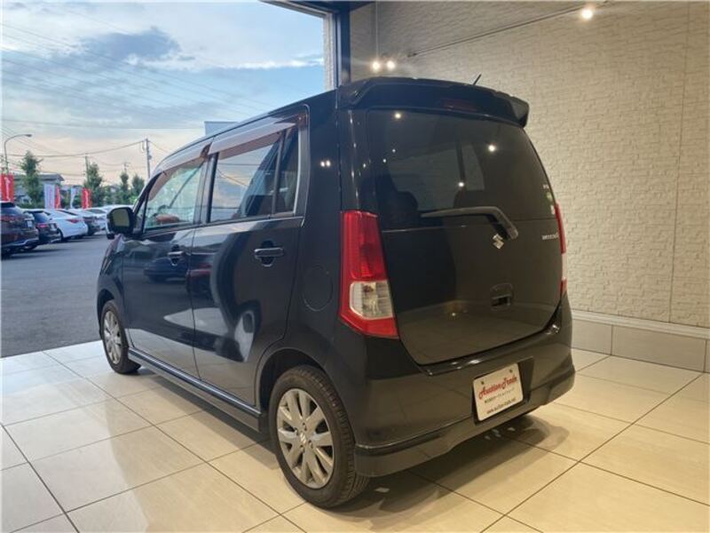WAGON R