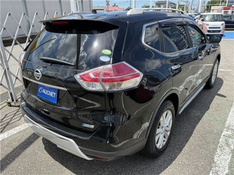 X-TRAIL