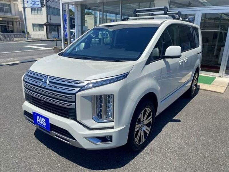 MITSUBISHI DELICA D5