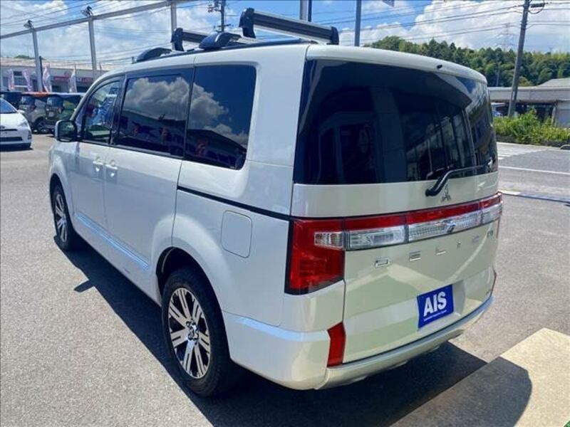DELICA D5