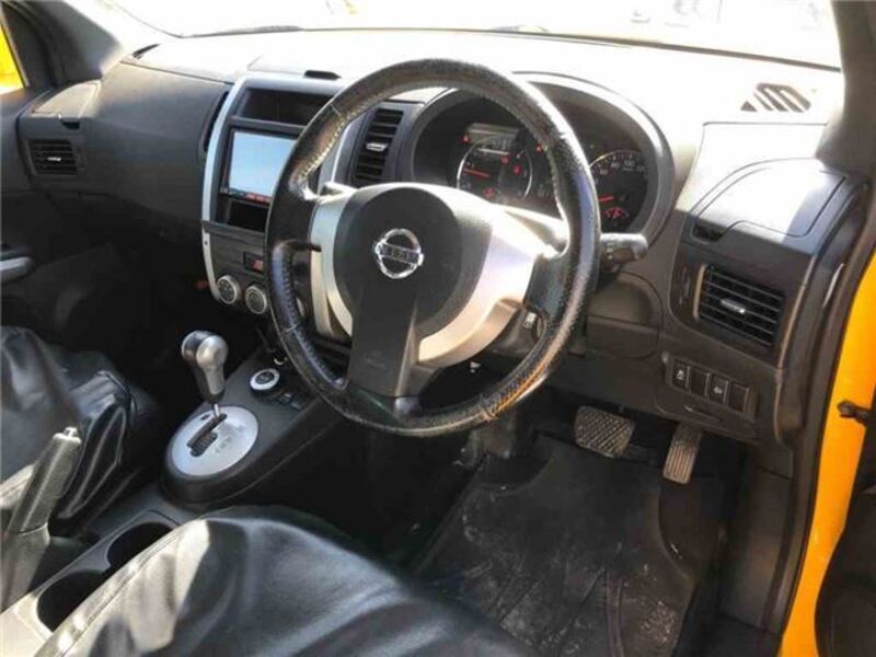 X-TRAIL