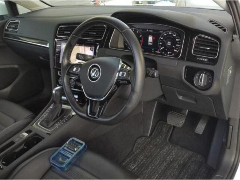 GOLF VARIANT