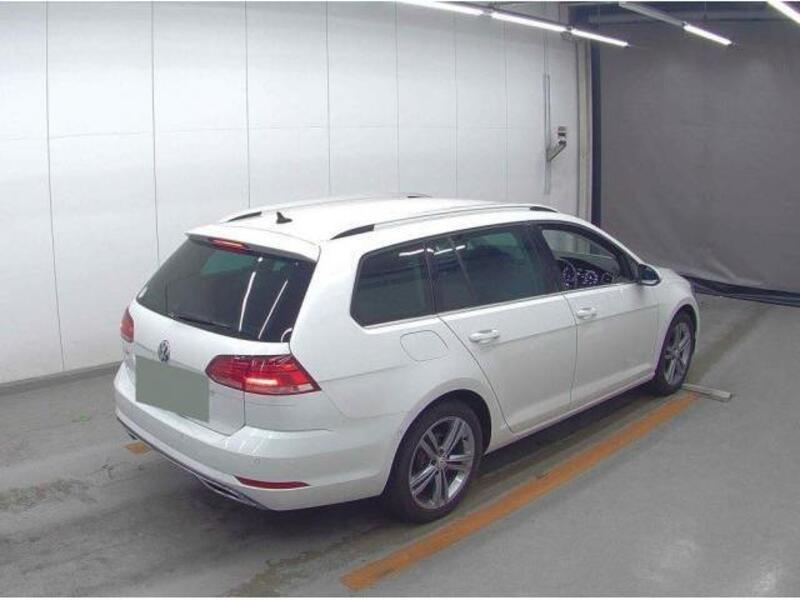 GOLF VARIANT