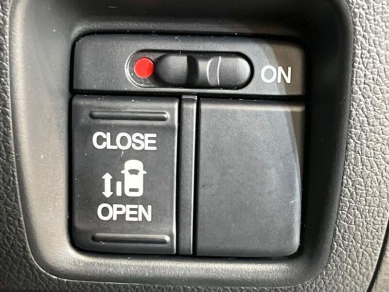 N BOX