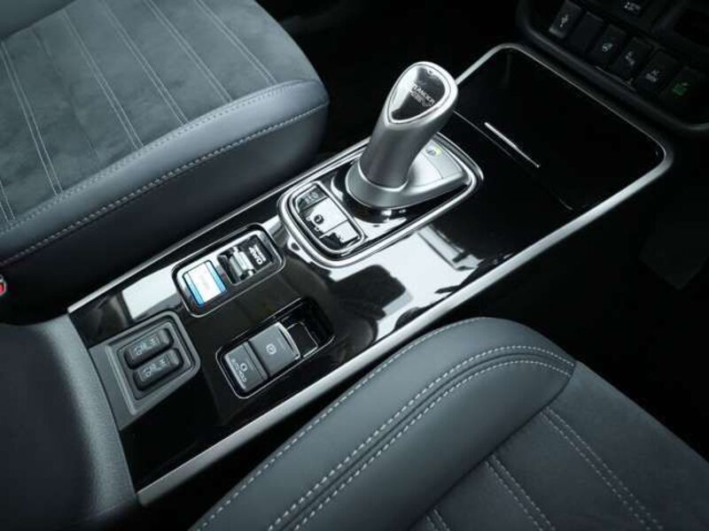 OUTLANDER PHEV
