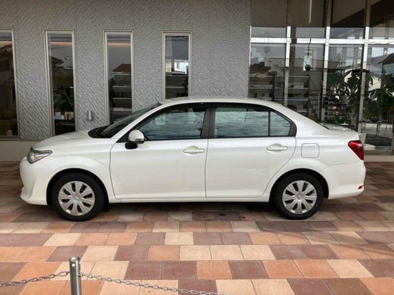 COROLLA AXIO