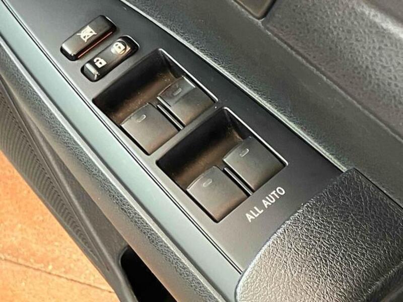 COROLLA AXIO