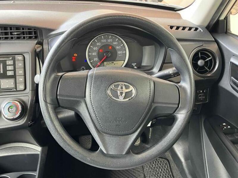 COROLLA AXIO