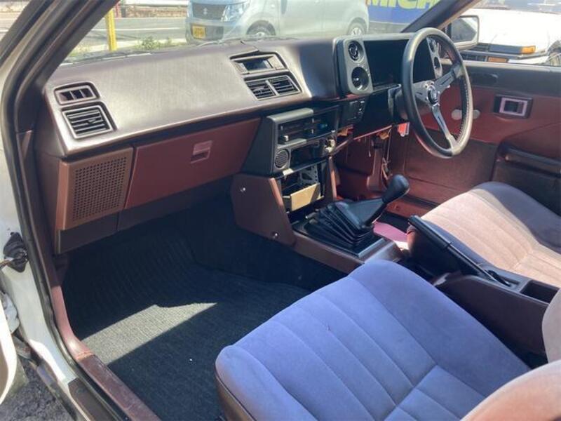COROLLA LEVIN