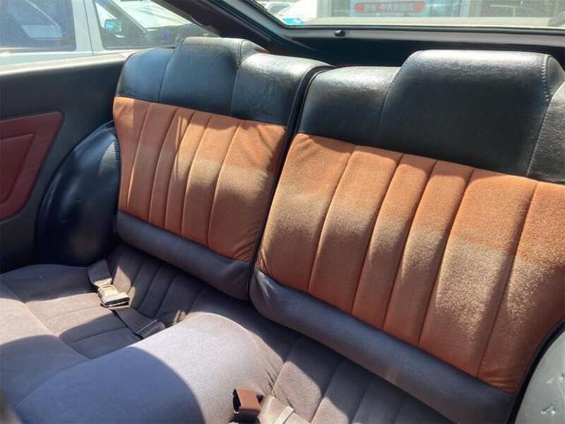 COROLLA LEVIN
