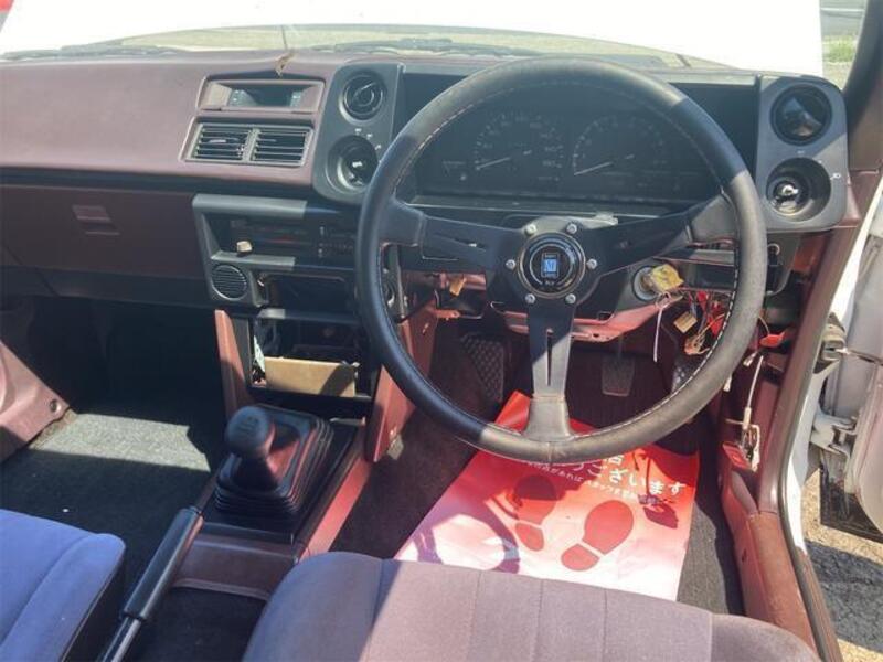 COROLLA LEVIN