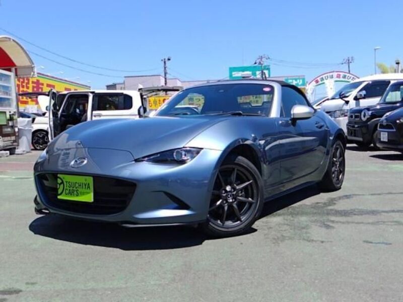 ROADSTER-0