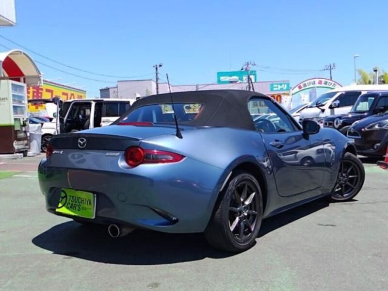 ROADSTER