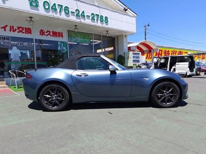 ROADSTER